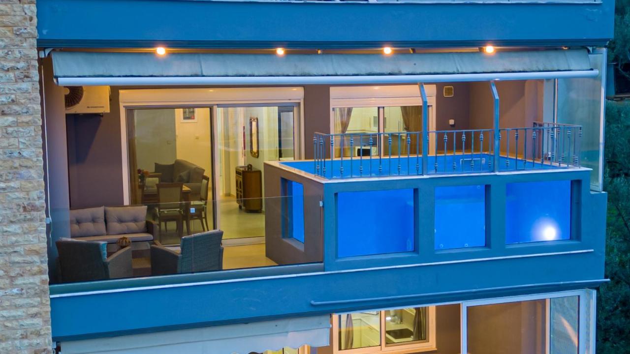 Grand Suites With Private Pools 卡拉马塔 外观 照片