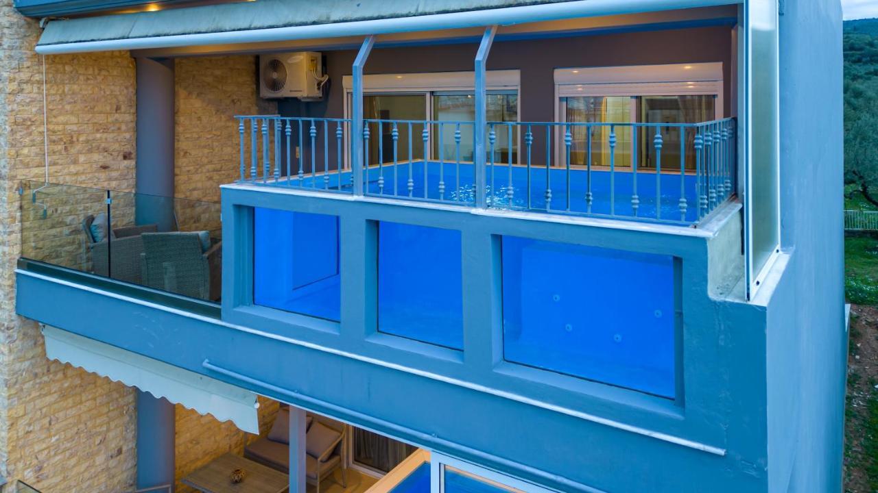 Grand Suites With Private Pools 卡拉马塔 外观 照片
