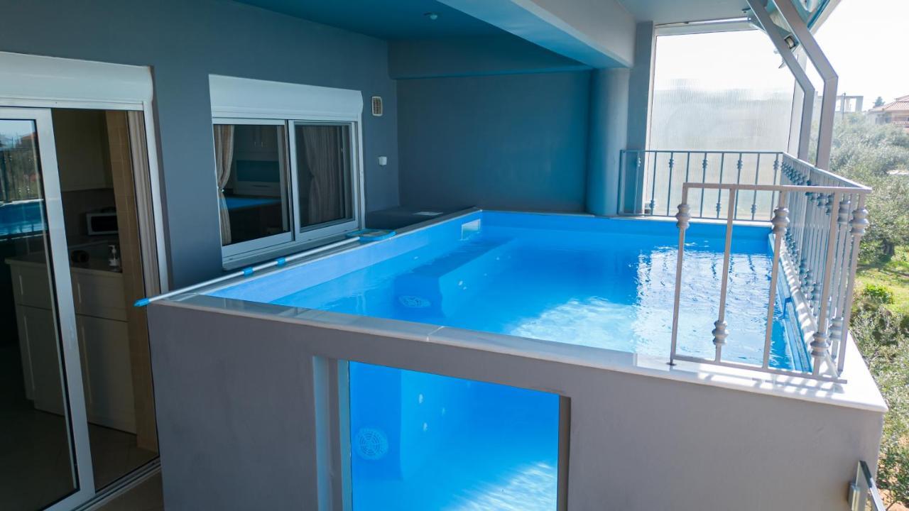 Grand Suites With Private Pools 卡拉马塔 外观 照片