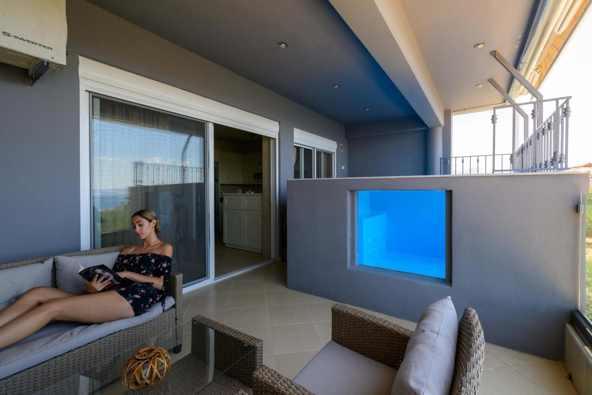 Grand Suites With Private Pools 卡拉马塔 外观 照片