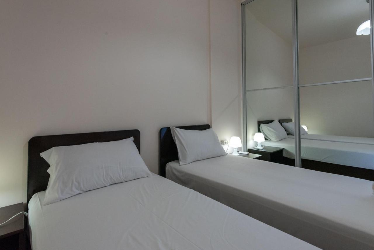 Grand Suites With Private Pools 卡拉马塔 外观 照片