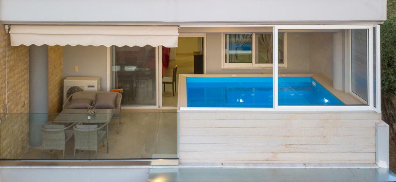Grand Suites With Private Pools 卡拉马塔 外观 照片